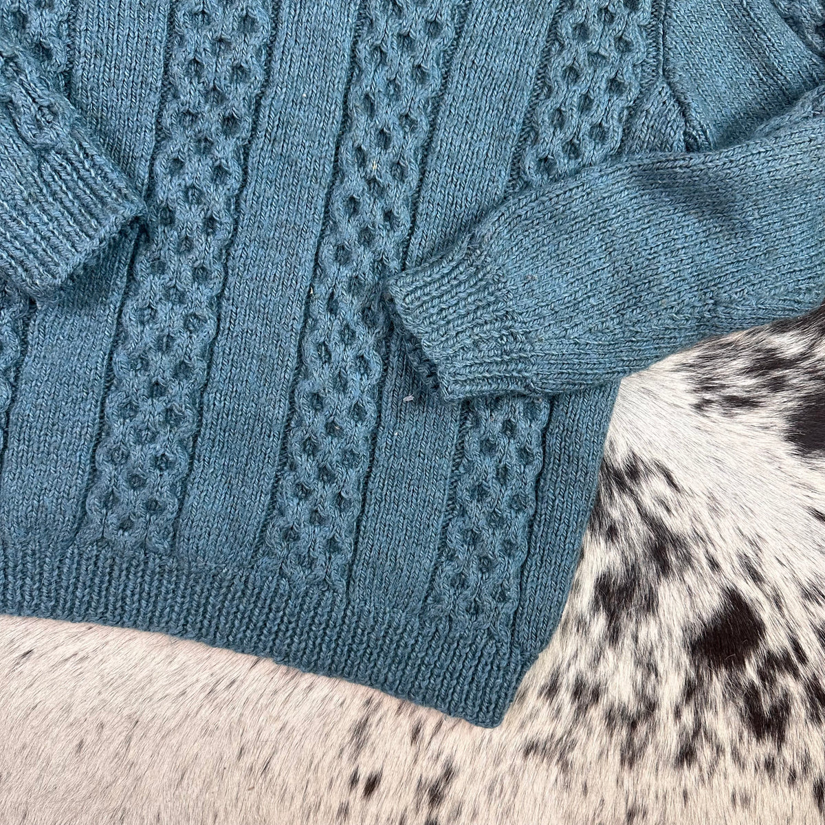 Hand made v neck teal blue cable knit sweater small