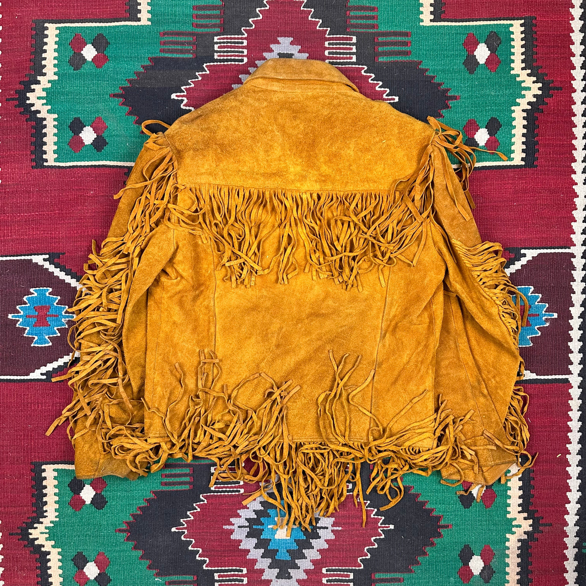 70s Antler Sportswear tan suede fringe jacket fits a tight medium