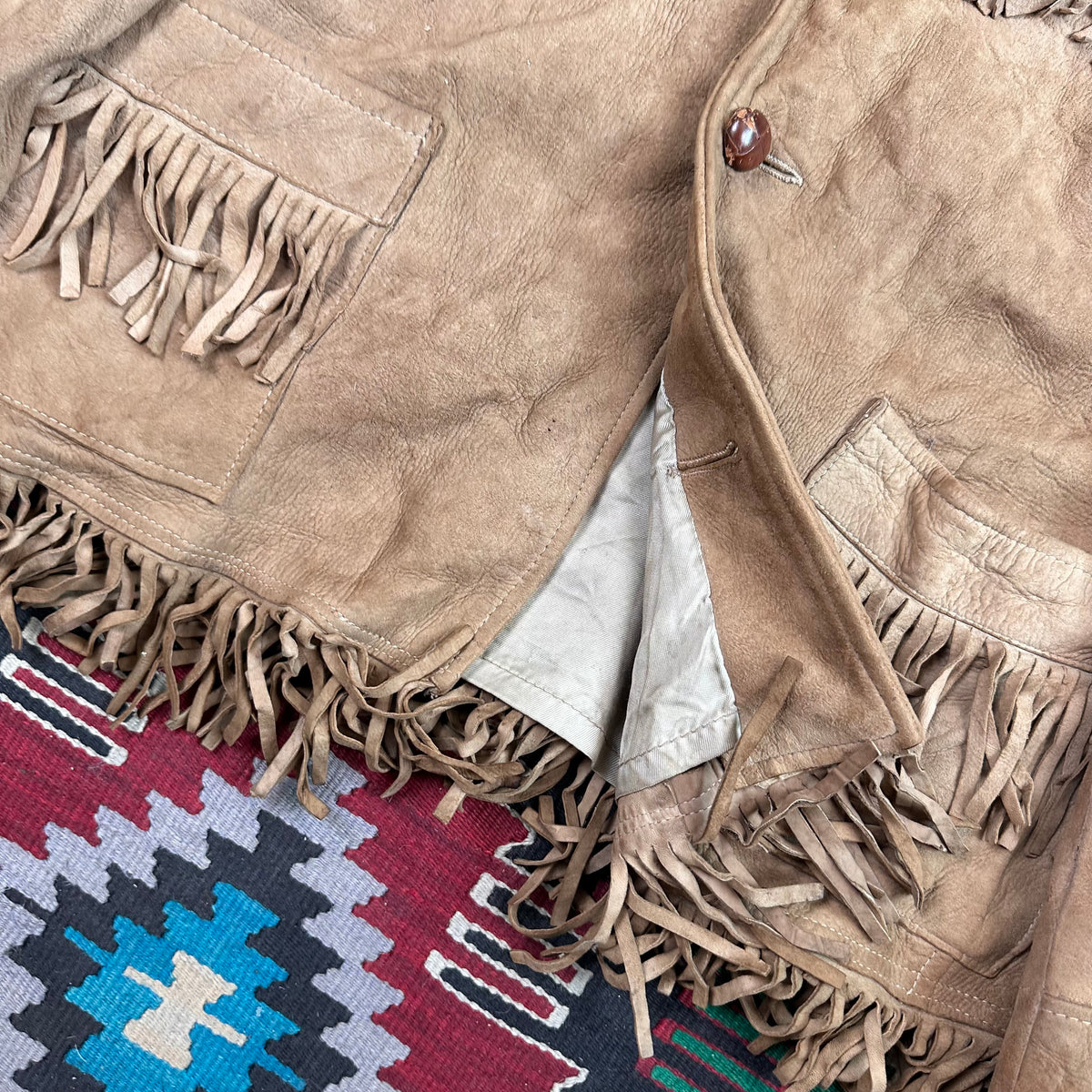 Vintage 60s/70s buckskin deer suede fringe jacket tagged 40 fits medium by Skälar