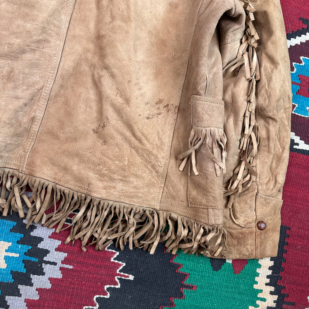 Vintage 60s/70s buckskin deer suede fringe jacket tagged 40 fits medium by Skälar
