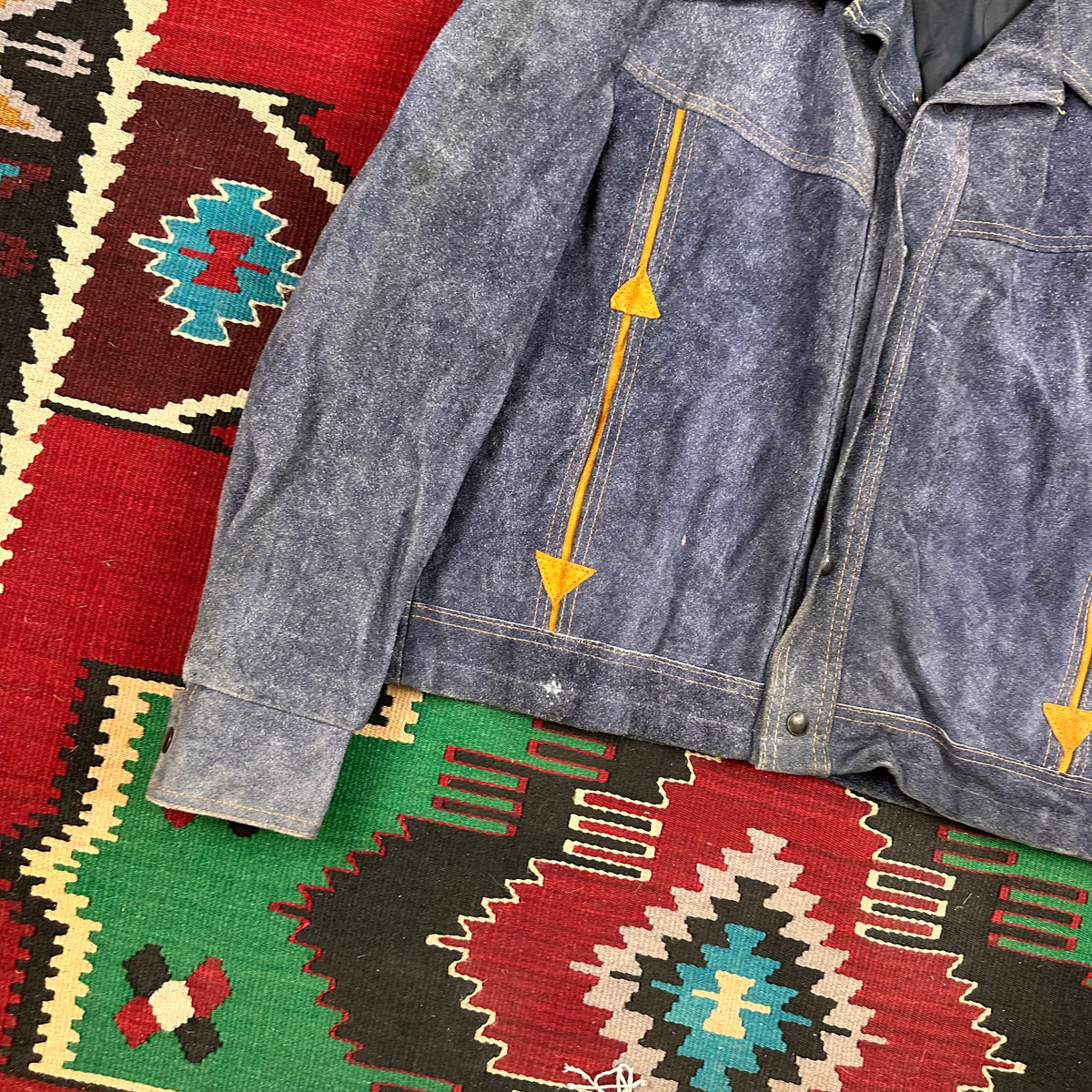 70s Blue suede western trucker jacket by Sliton California tagged 46 fits XL