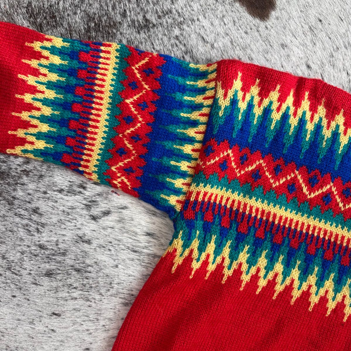 Scandinavian nordic hand knit red sweater fits medium