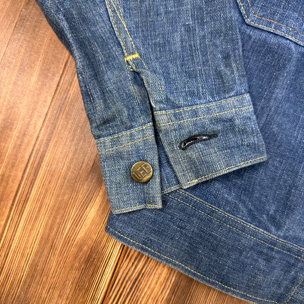 70s LEE denim jacket dark wash medium