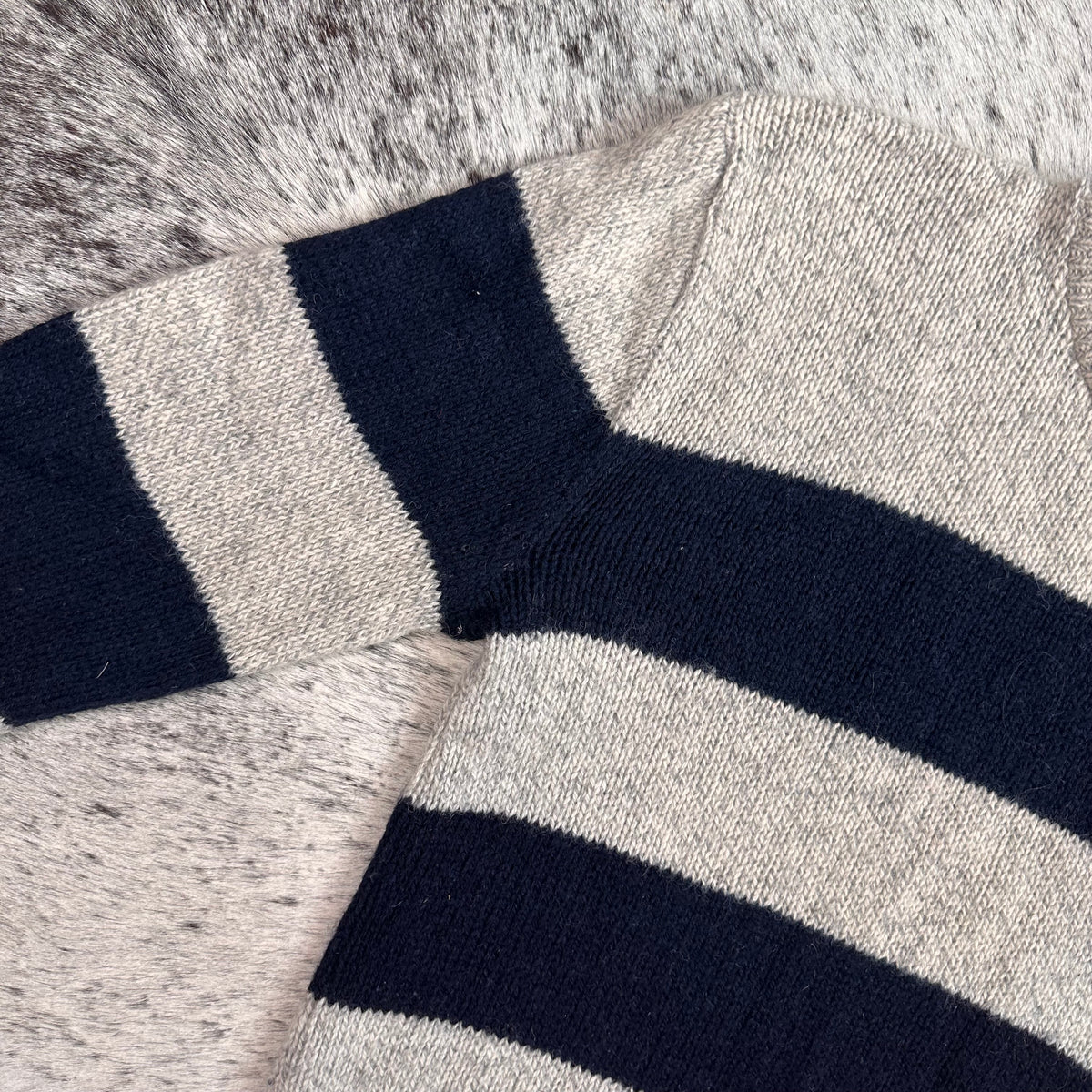 Westchester classics wool striped grey blue sweater L