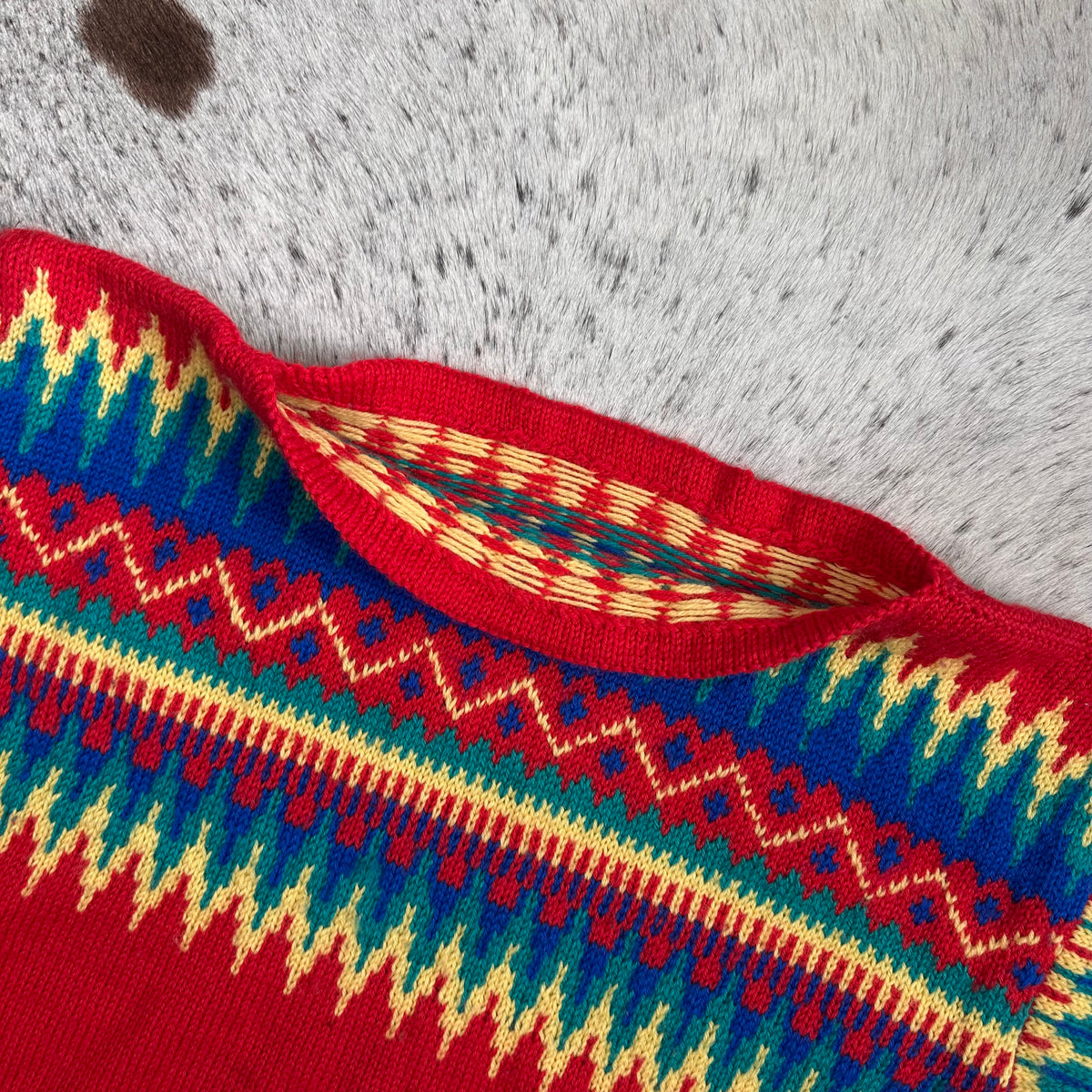 Scandinavian nordic hand knit red sweater fits medium