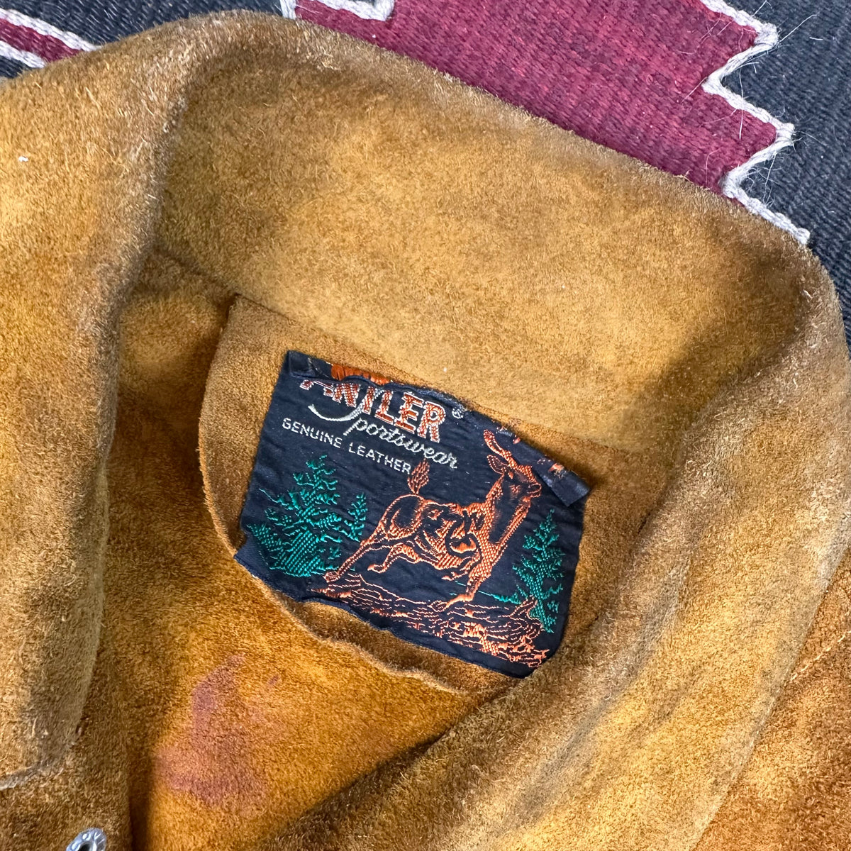 70s Antler Sportswear tan suede fringe jacket fits a tight medium