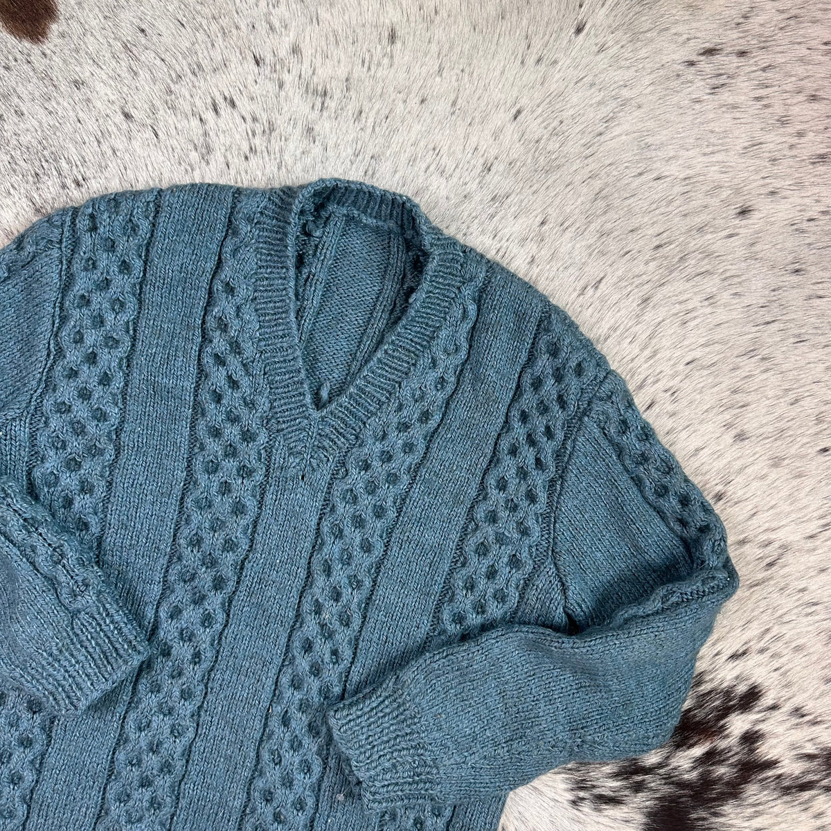 Hand made v neck teal blue cable knit sweater small