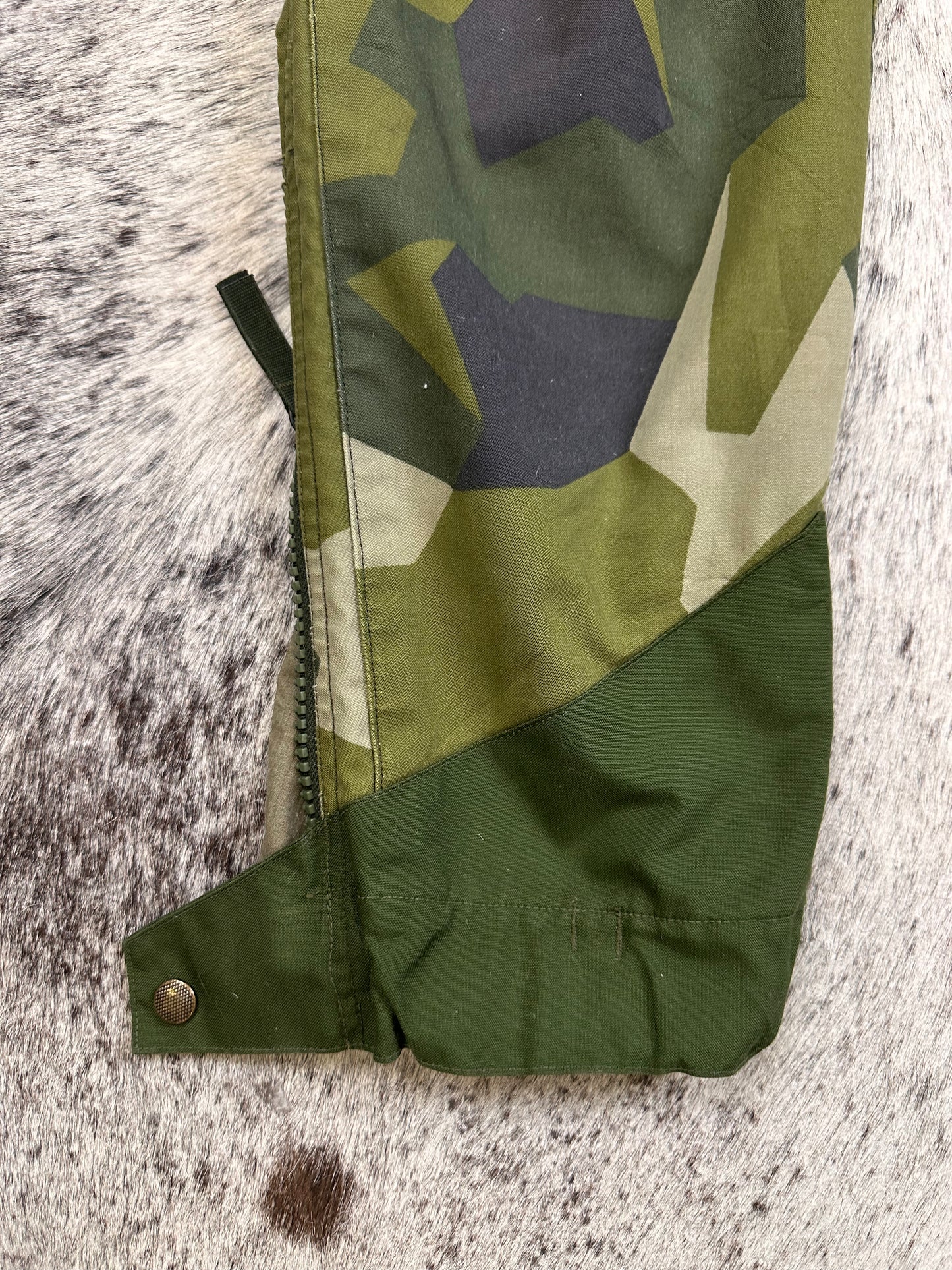Swedish M90 Splinter camo pants 32