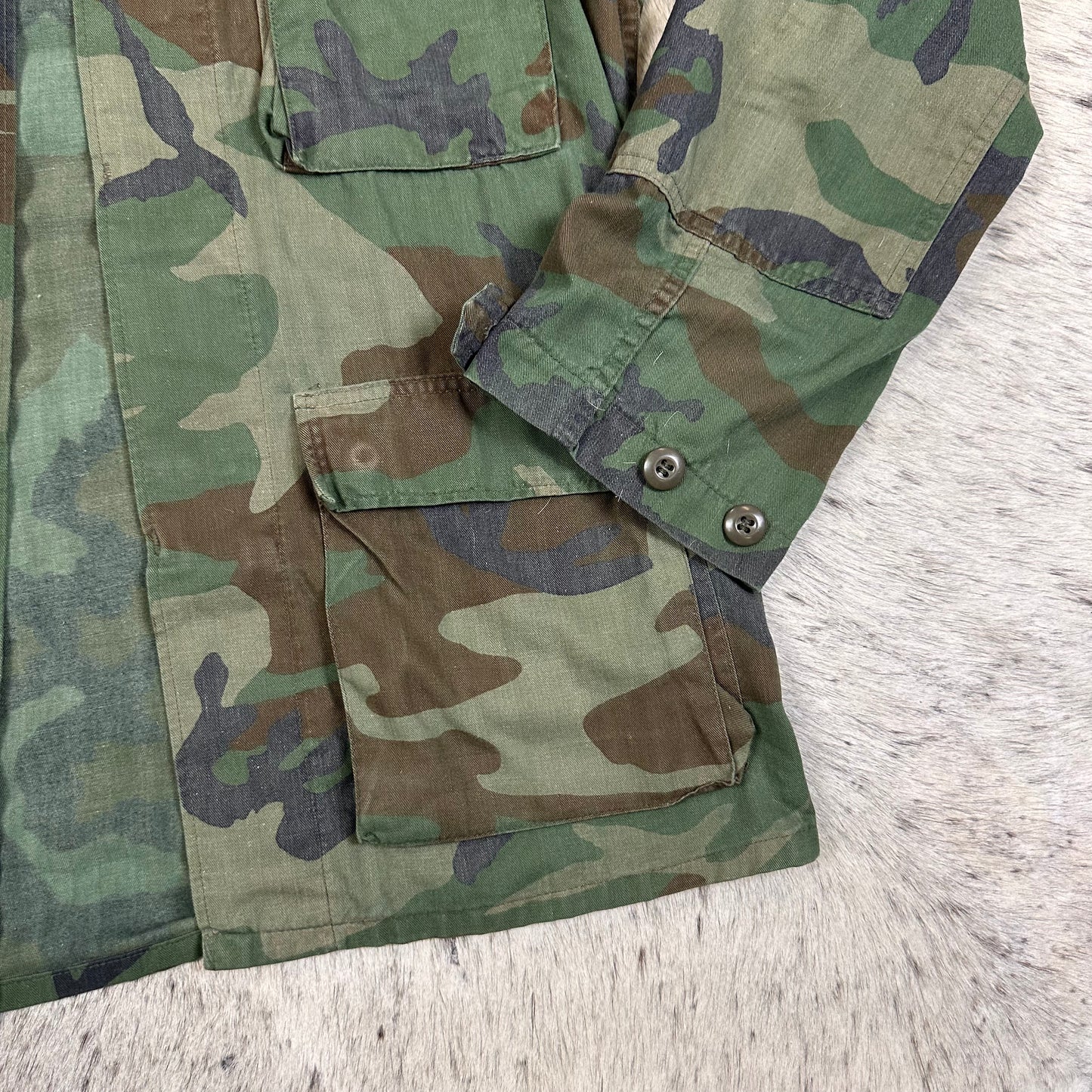 First pattern m81 woodland camo BDU shirt small regular