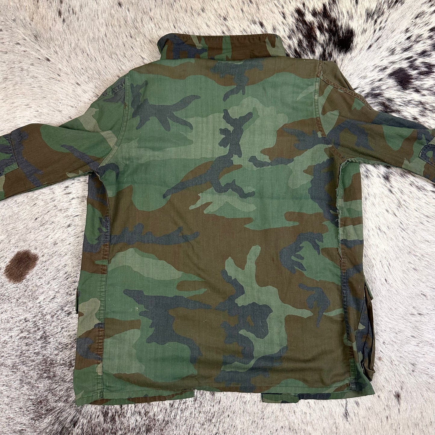 First pattern m81 woodland camo BDU shirt small regular