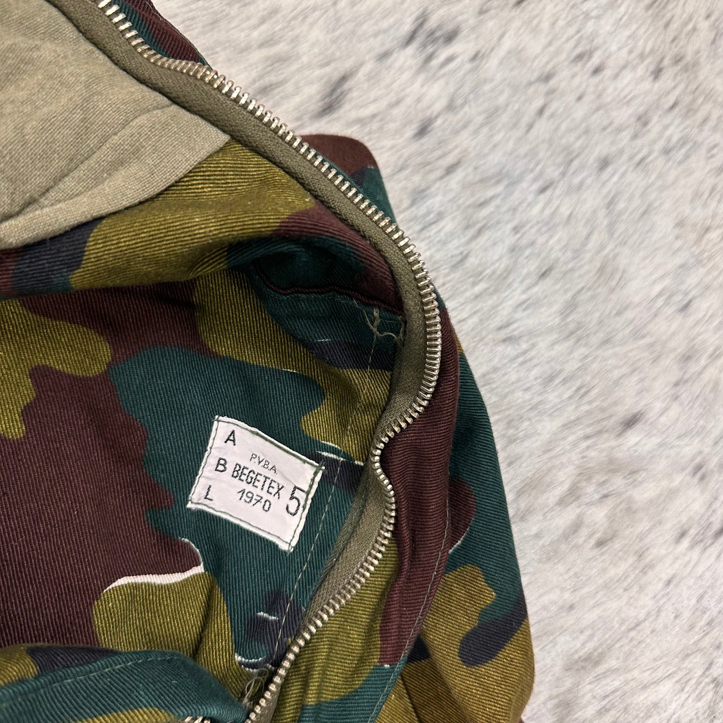 70s Belgian jigsaw camo paratrooper smock jacket cotton twill approx large