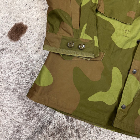 Norwegian M75 camo field jacket fits approx medium short