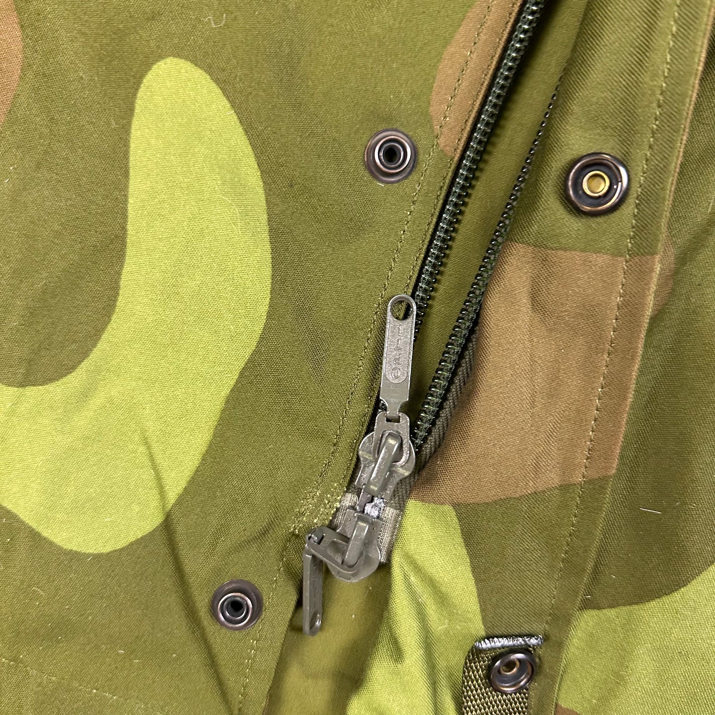 Norwegian M75 camo field jacket fits approx medium short