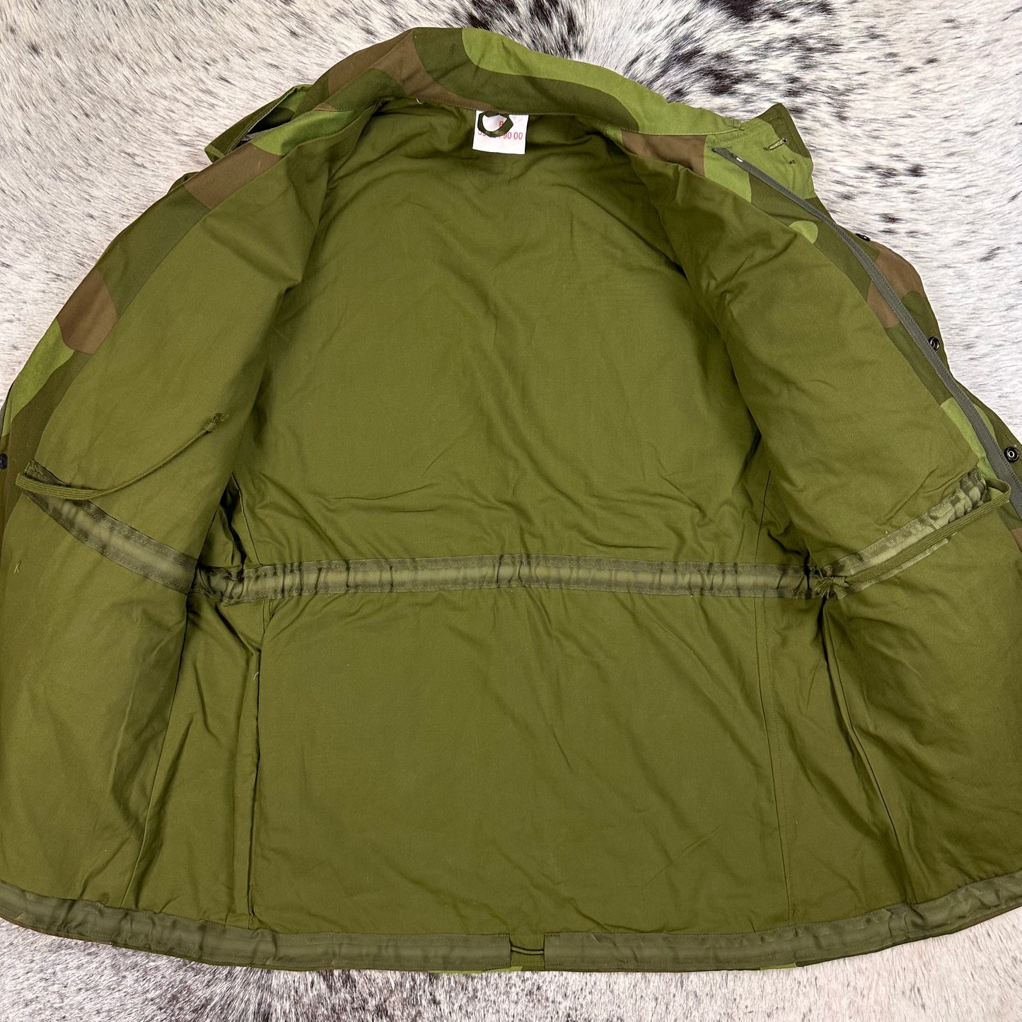Norwegian M75 camo field jacket fits approx medium short