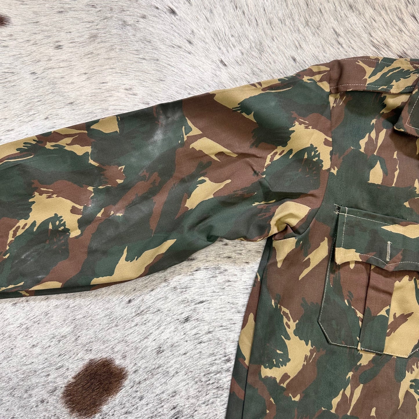 Deadstock Tanskei Lizard shirt medium