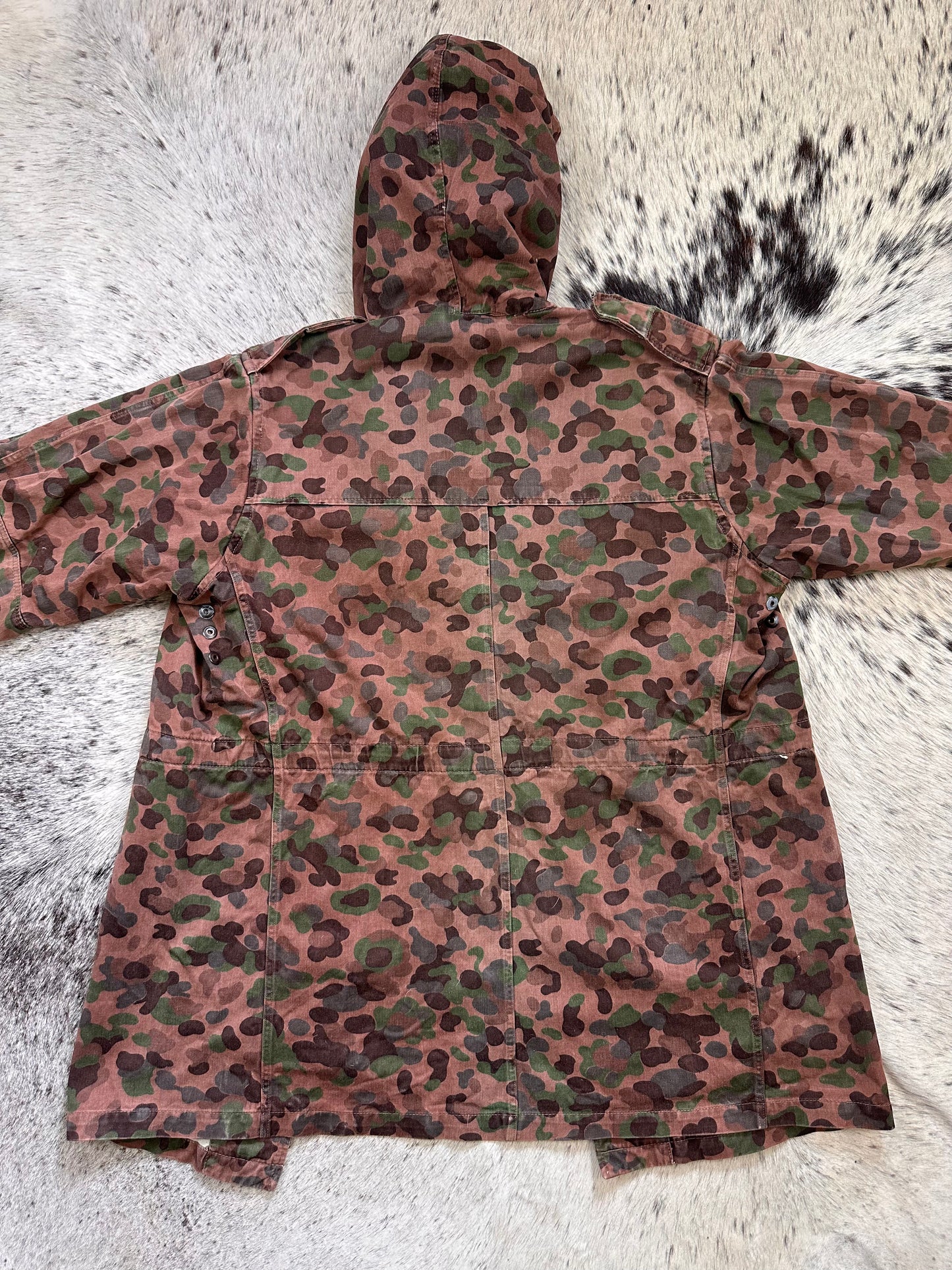 Austrian peadot camouflage jacket parka fits modern medium