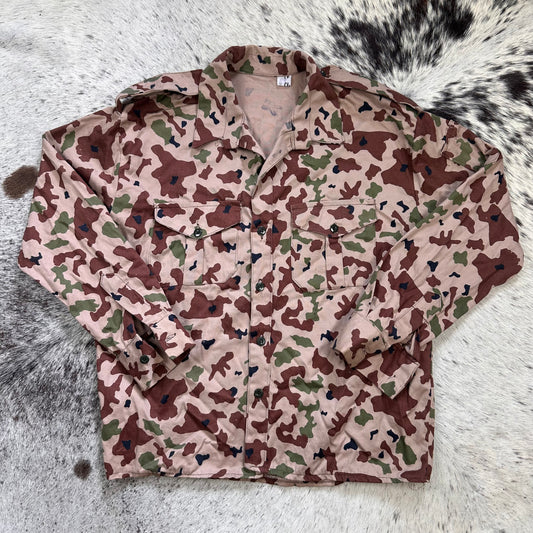 Iraqi Saddam forces desert blotch camouflage circa early 2000s shirt pants set