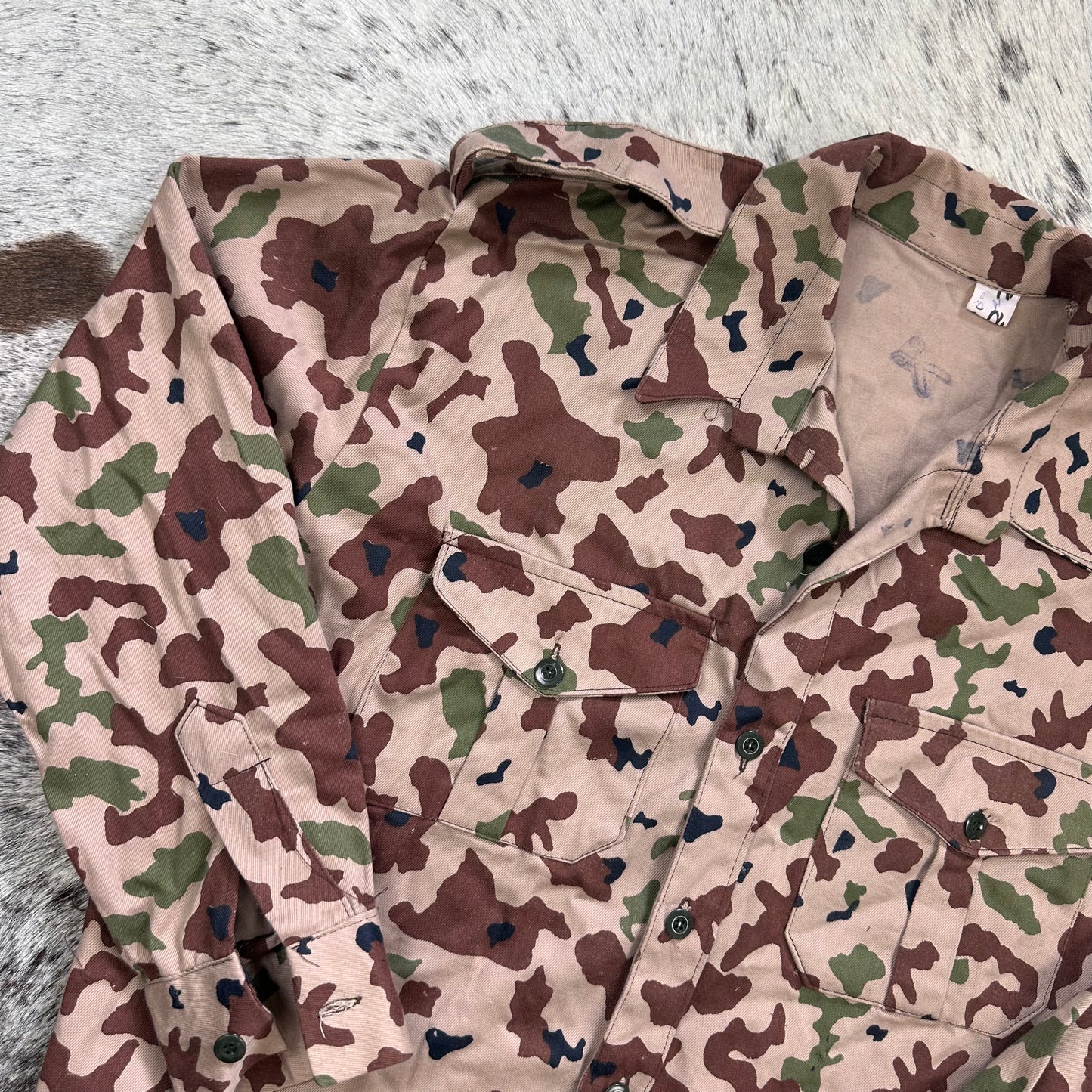 Iraqi Saddam forces desert blotch camouflage circa early 2000s shirt pants set