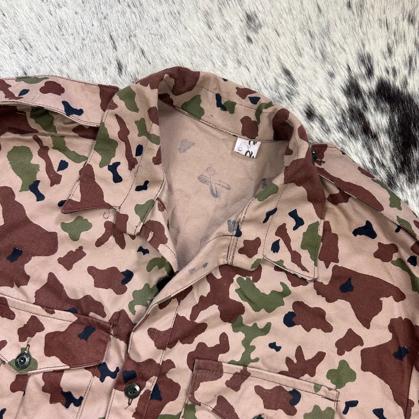 Iraqi Saddam forces desert blotch camouflage circa early 2000s shirt pants set