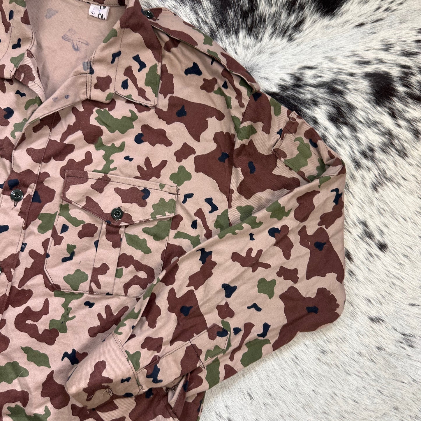 Iraqi Saddam forces desert blotch camouflage circa early 2000s shirt pants set