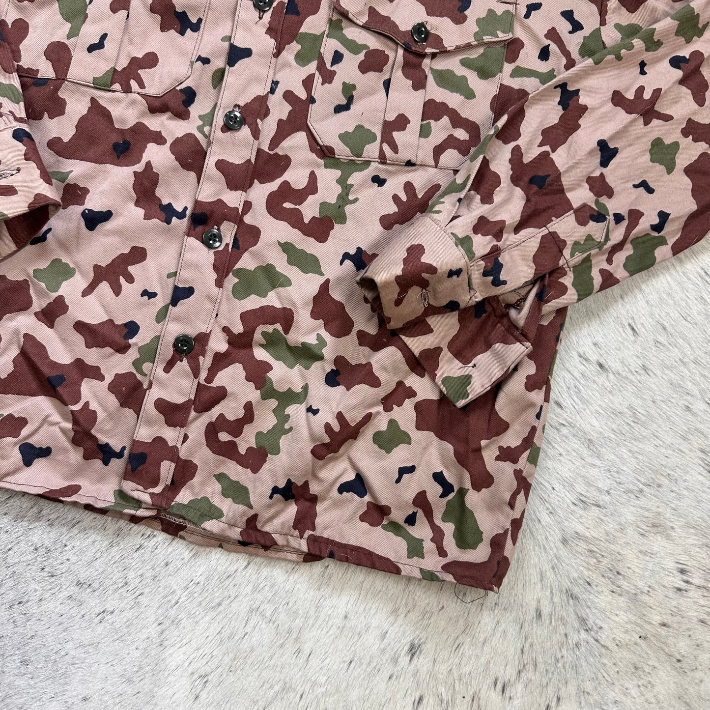 Iraqi Saddam forces desert blotch camouflage circa early 2000s shirt pants set