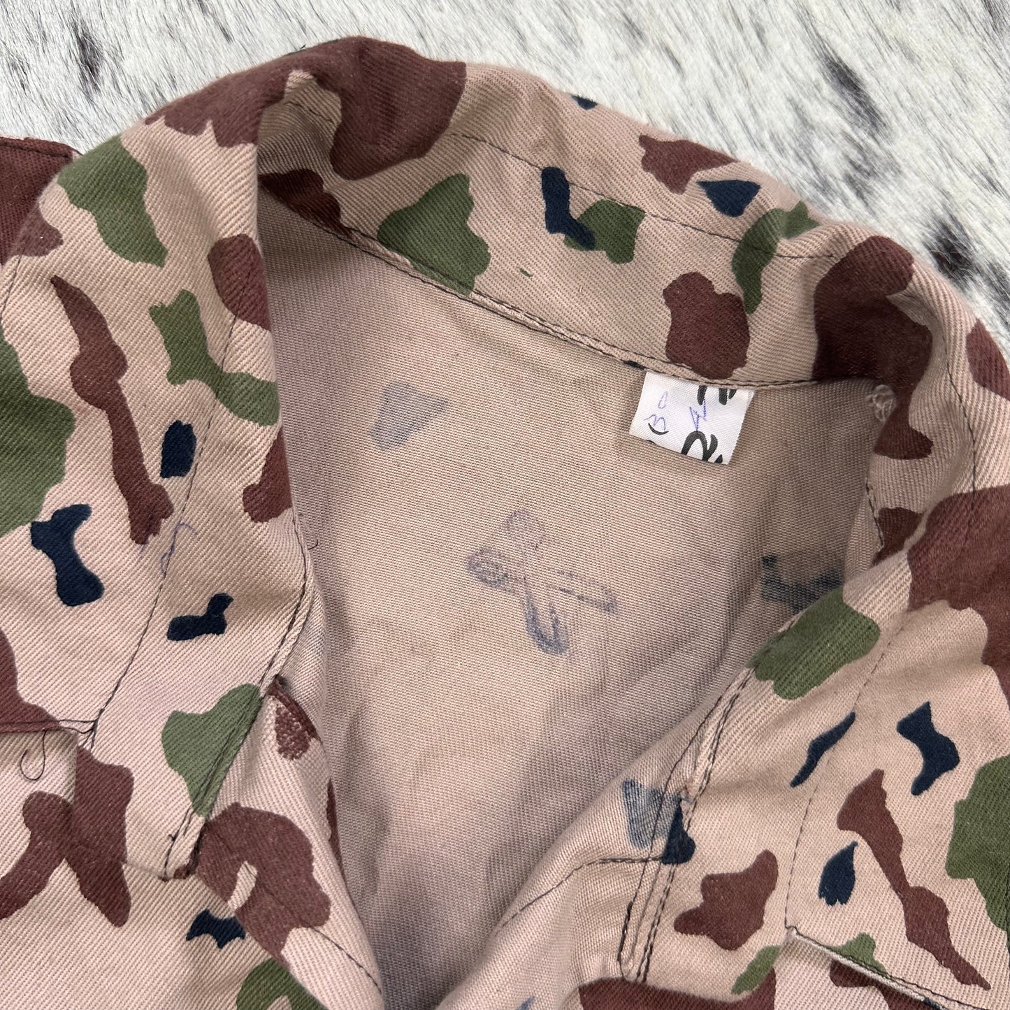 Iraqi Saddam forces desert blotch camouflage circa early 2000s shirt pants set