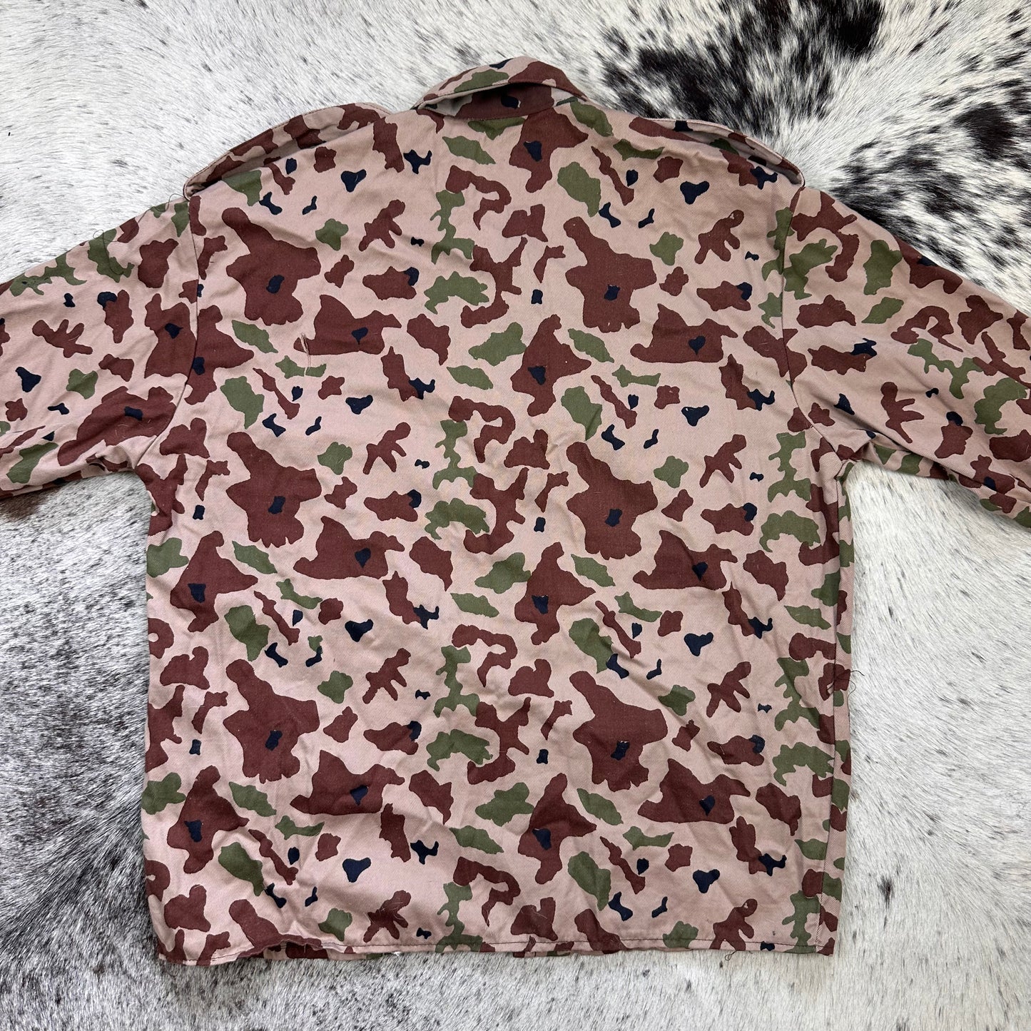 Iraqi Saddam forces desert blotch camouflage circa early 2000s shirt pants set